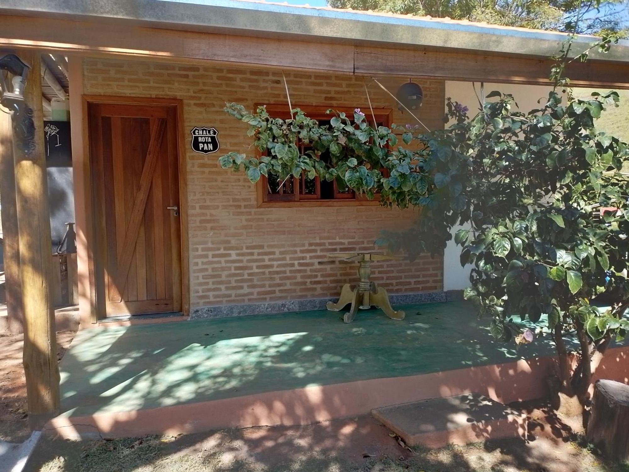 Rota Da Pedra Lodge *